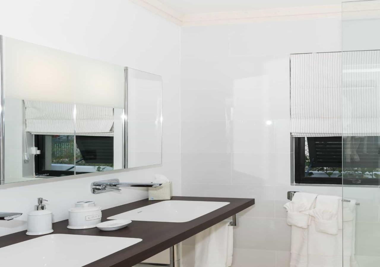 Mirador Barbados By Mc Luxury Rentals Сент-Джеймс Екстер'єр фото